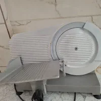 لوازم فست فود فریزر چرخ گوشت کالباس بر دستگاه بلال