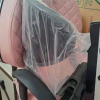 صندلی  سالن|آرایشگاه و سالن‌های زیبایی|قزوین, |دیوار