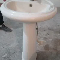 روشویی پایه دار