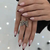 ترمیم ناخن و کاشت ناخن
