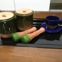 ظروف سفالی دیزی و فنجان و نلبکی|ظروف پخت‌وپز|رشت, رشتیان|دیوار