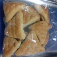 پخش کلوچه خرمایی و کیک ساده و شیرینی کشمشی