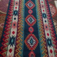 فرش کناره بدون ایراد عرض ۱متر طول ۱متر و۹۰سانت