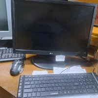 حسابدار مسلط به برنامه های حسابداری