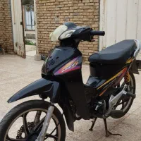 موتور سیکلت لاکی