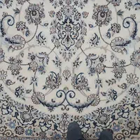 فرش نائین ۹متری بسیار خوش نقشه و دارای نخ ابریشم
