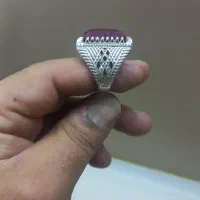 انگشتر نقره با نگین یاقوت درشت