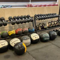 تجهیزات کامل باشگاه بدنسازی زیر قیمت