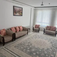 مبل راحتی با چوب راش در حد نو