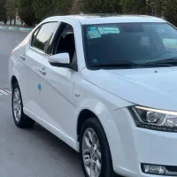 دنامدل ۴۰۲ دنده|خودرو سواری و وانت|اصفهان, کوی ولی عصر|دیوار