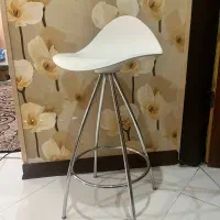 صندلی پایه فلزی