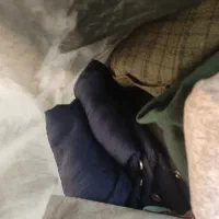 تعداد زیادی پوشاک زیرقیمت