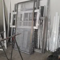 سازنده درب وپنجره های آلیمینیوم|مصالح و تجهیزات ساختمان|برخوار, |دیوار