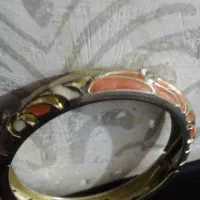 النگو ژوپینگ و درختچه خرفه