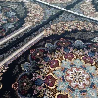 فرش 9متری 700 شانه جنس خیلی خوب سنگین وزن