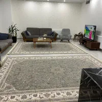 ۲ تخته فرش ۹ متری و ۱ تخته ۶ متری و یک فرش گرد