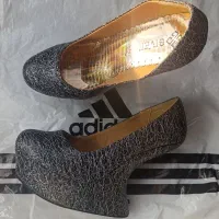 چند عدد کفش پاشنه بلند سایز ۳۹