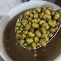 زیتون شکسته و کنسروی تازه وارگانیک