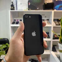 مینی غول ایفون Se2022 پردازنده A15