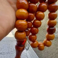 تسبیح کهربا|کلکسیون اشیاء عتیقه|اندیشه, اندیشه فاز ۲|دیوار