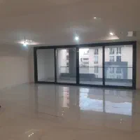 ۴۰متر همکف +۴۰متر زیرهمکف مغازه بر اصلی ونک