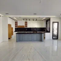 ۳۰۰متر ۳خواب فول مشاعات ۳پارکینگ بلوار ۲۴متری