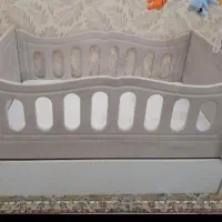 تخت کودک و گهواره به همراه تشک|اسباب و اثاث بچه|مشهد, شاهد (شهرک غرب)|دیوار