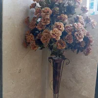 گل مصنوعی در حد نو باپایه
