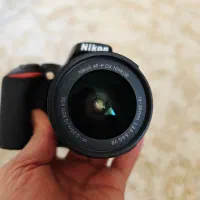 دوربین نیکون D5600.