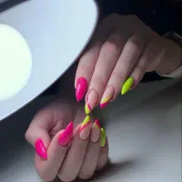آموزش کاشت ناخن