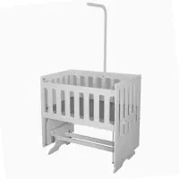 تخت گهواره ای کنار مادر.