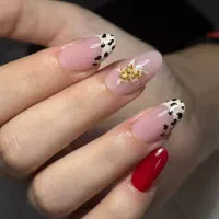 آموزش ناخن  و کاشت ناخن حرفه ای با ده سال سابقه|خدمات آرایشگری و زیبایی|رشت, معلم|دیوار