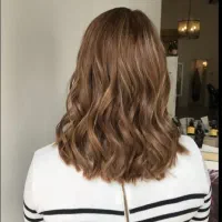 تخفیف به مناسبت روز مادر|خدمات آرایشگری و زیبایی|اردکان, |دیوار