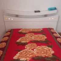 تخت خواب دو نفره کار کرده