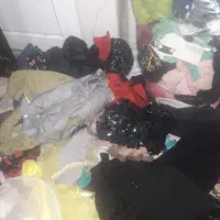 مقداری لباس دخترانه پسرانه زنانه مردانه