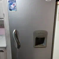 یخچال آیسان