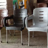 صندلی پلاستیکی نشیمنگاه بزرگ پایه فلزی