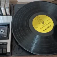 گرامافون قدیمی و بی نظیر|کلکسیون اشیاء عتیقه|مشکیندشت, |دیوار