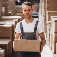 نیازمند کارگر جوان