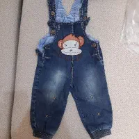 تعدادی شلوار بچگانه|کفش و لباس بچه|بومهن, |دیوار