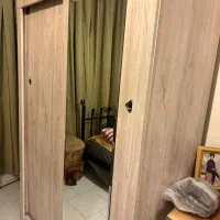 کمد چوبی روکشMDFدرب ریلی(۶کشو)کاملا سالم و نو