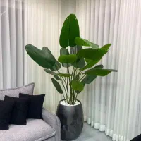 گلدان فلزی ساده و چرخ دار و فایبر|گل مصنوعی|گرگان, |دیوار