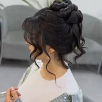 پکیج میکاپ و شینیون عروس و همراهی