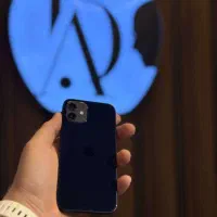 12نرمال  128 گیگ  مشکی  باطری81