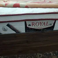 تخت خواب دو نفره و تشک در حد نو|تخت و سرویس خواب|یزد, |دیوار