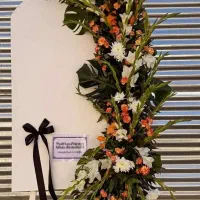 تاج گل طبیعی و مصنوعی جهت مراسم