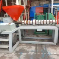 ۲ کارگر کندور کار ماهر و ۲ کارگر گرانول کار ماهر