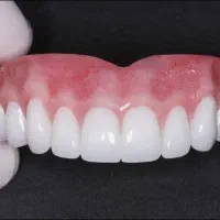 منشی لابراتوار دندانسازی