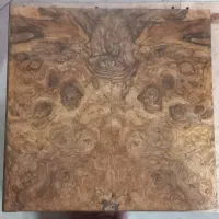 تخته نَرد ریشه گردو (جوش ۵۰۰ ساله گُلدار)