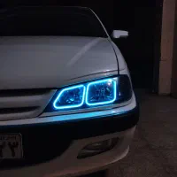 کاستوم و نئون چراغ
